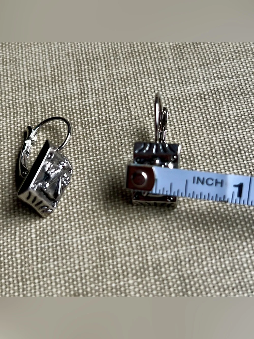 Women’s Silver Tone Embossed Angel Textured Accent rectangular Earrings NWOT